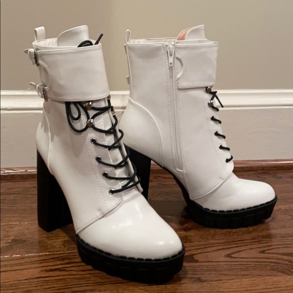 Lace-up Bae Boots